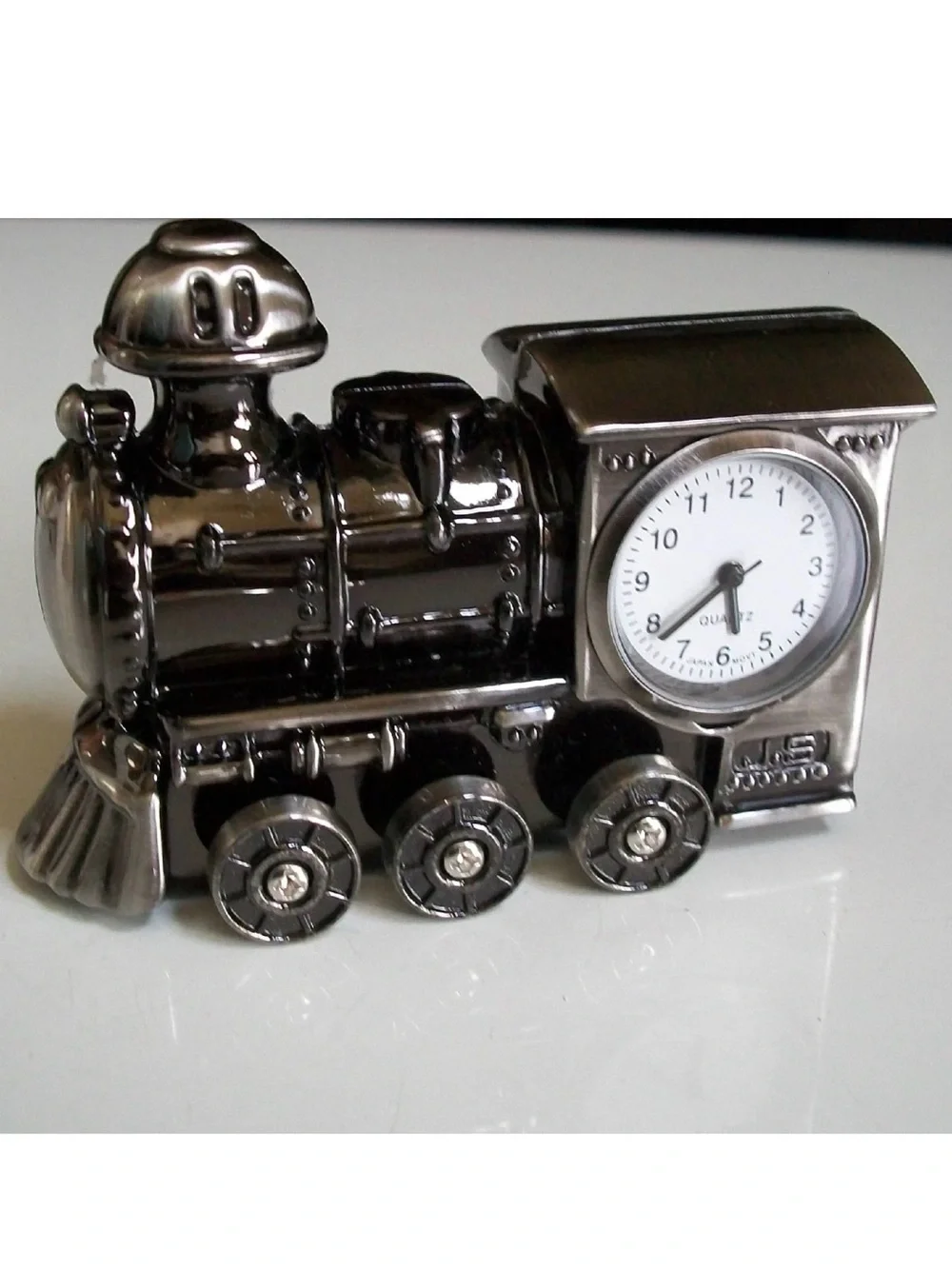 Number Dial TRAIN ENGINE CLOCK Mini collectible Desk Clock With Box